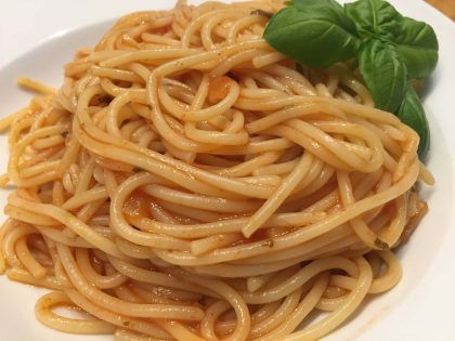Tellerbild Barilla Spaghetti mit Tomate und Basilikum