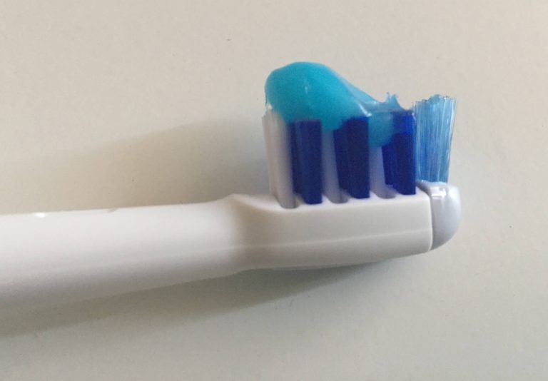 MultiCare Tiefenreinigung auf Zahnbürste